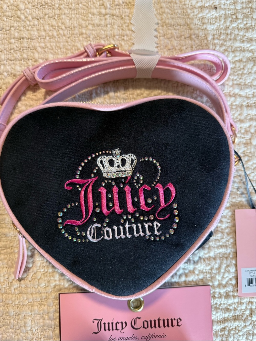 JUICY COUTURE Soft Liquorice 2 Pc Crossbody Heart Shaped Bag & Lip Gloss Duo 🖤 - Picture 2 of 12